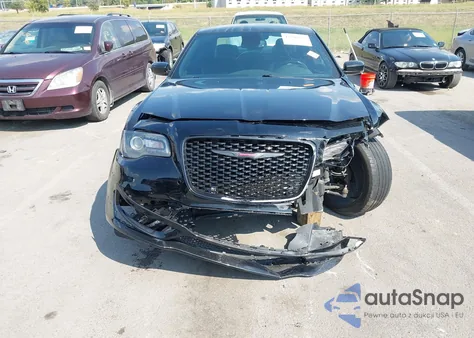 2022 Chrysler 300 S из США, поврежденный, VIN 2C3CCABG7NH136427